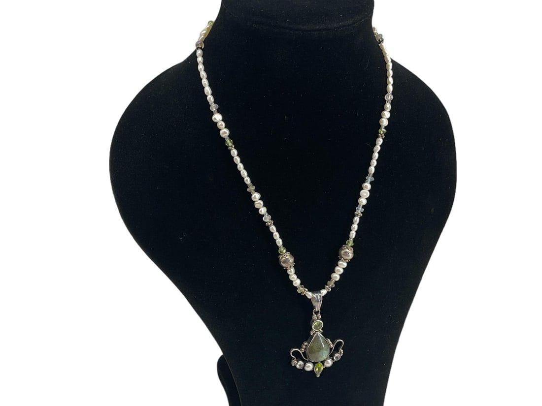 Darling Pearl Necklace With Sterling Center Pendant (1 of 6)