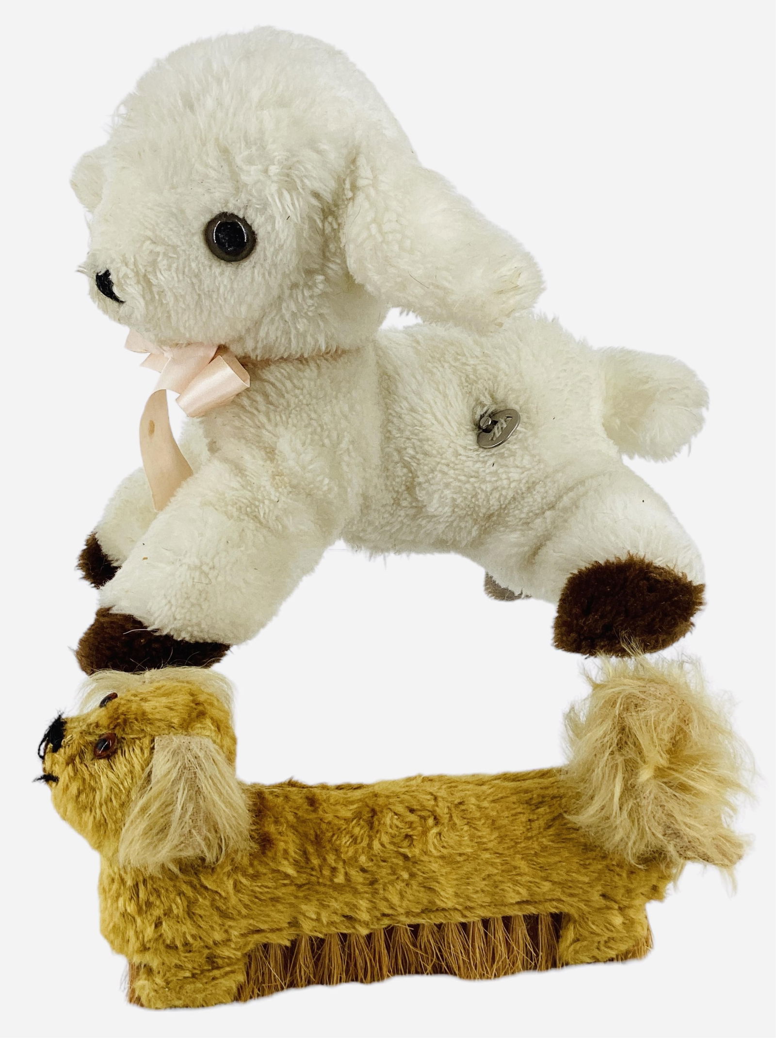 Gund 1970's Musical Lamb & Plush Pet or Crumb Brush (1 of 3)
