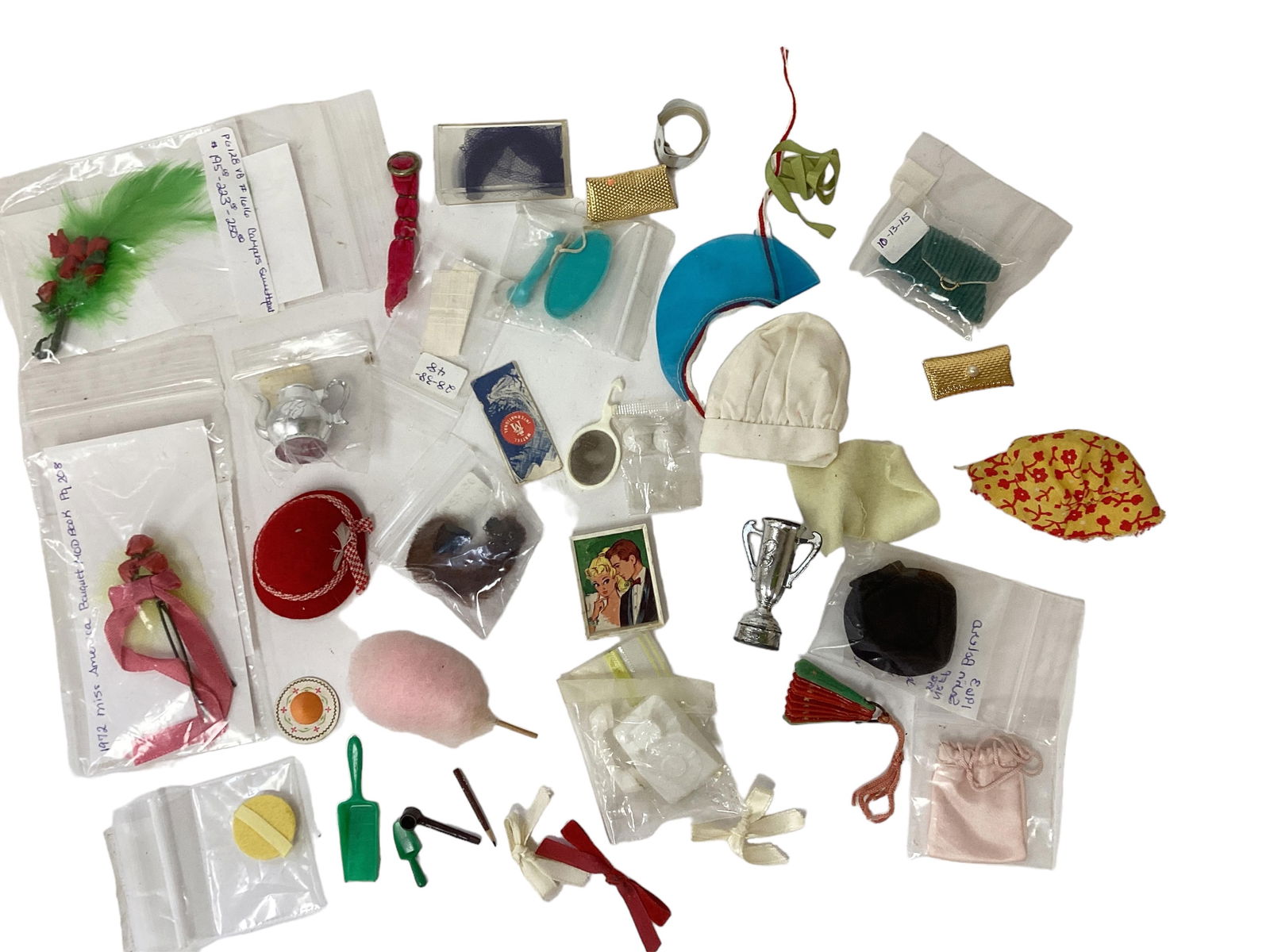 Several Nice Barbie Vintage Miscellaneous items (1 of 1)