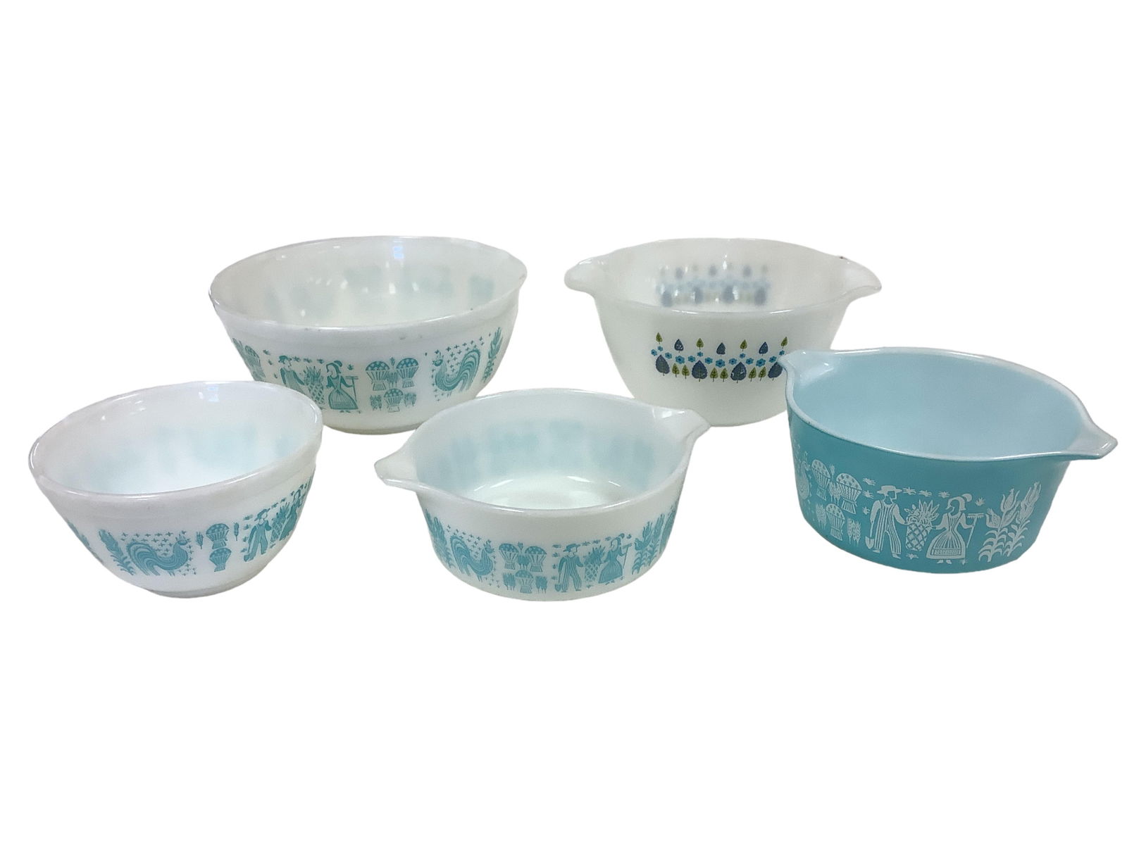PYREX #26 and #473 Turquoise Amish Butterprint Mixing Bowls (1 of 5)