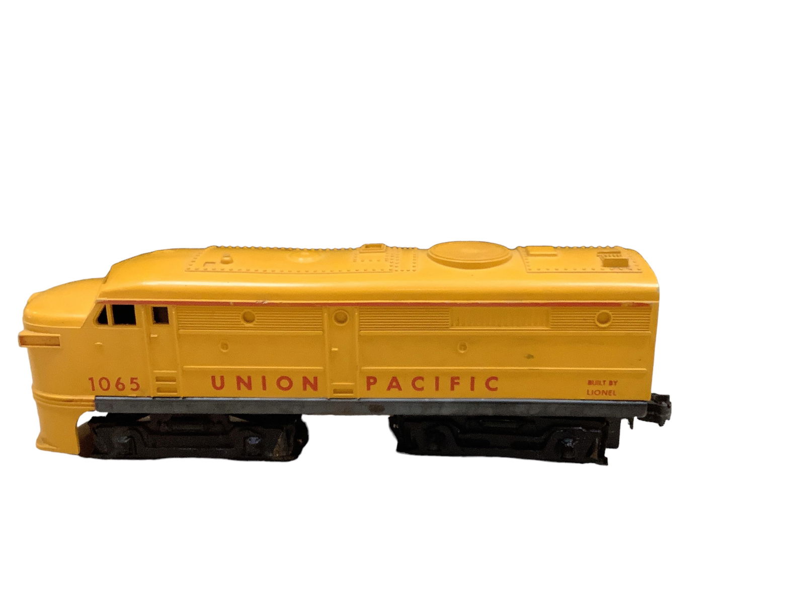 Lionel Postwar "O" Gauge Diesel Engine: Lionel Postwar "O" Gauge Diesel Engine#1065 Union Pacific Alco diesel ëA' unit.