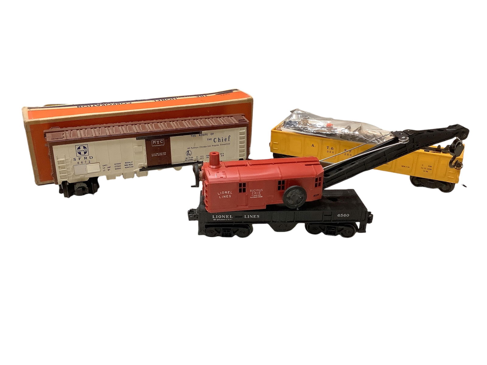 Lionel Postwar "O" Gauge Freight Cars (3) piece lot (1 of 4)