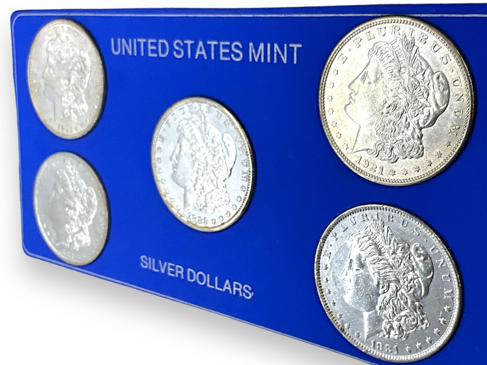 (1) Vintage U.S. Mint Silver Dollar Set (1 of 5)