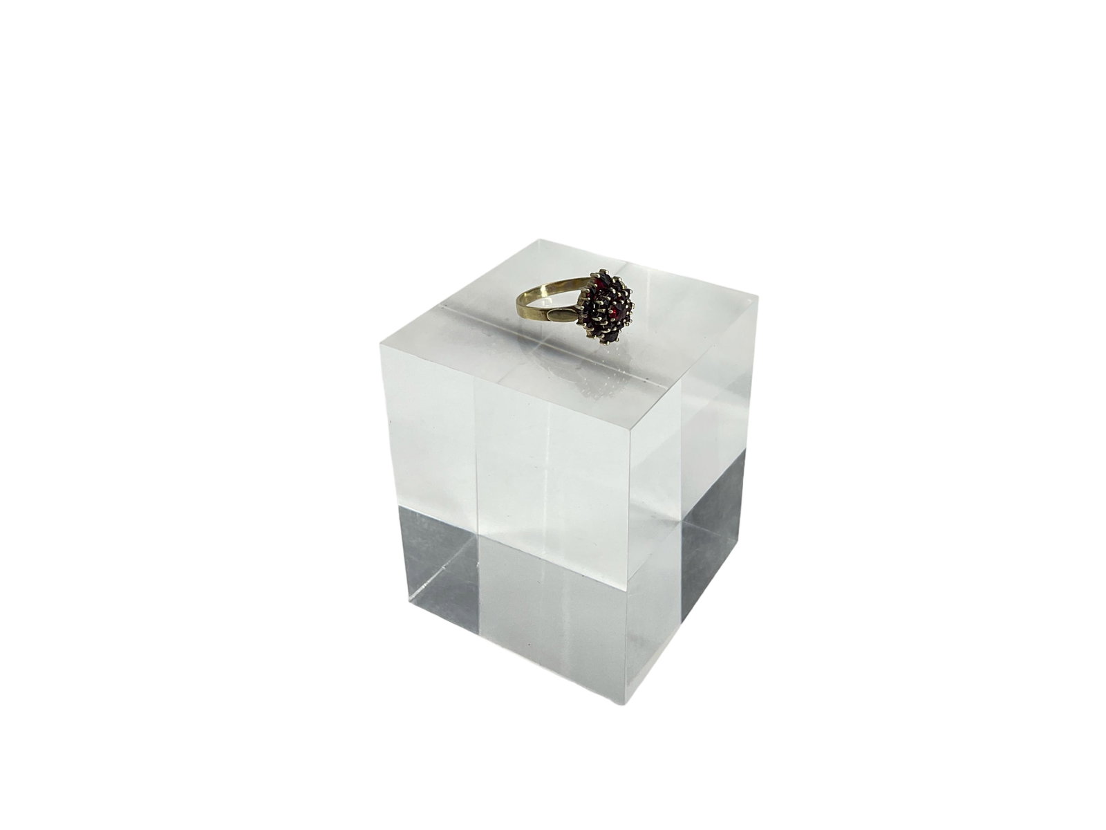 14kt Yellow Gold Garnet Ring (1 of 6)