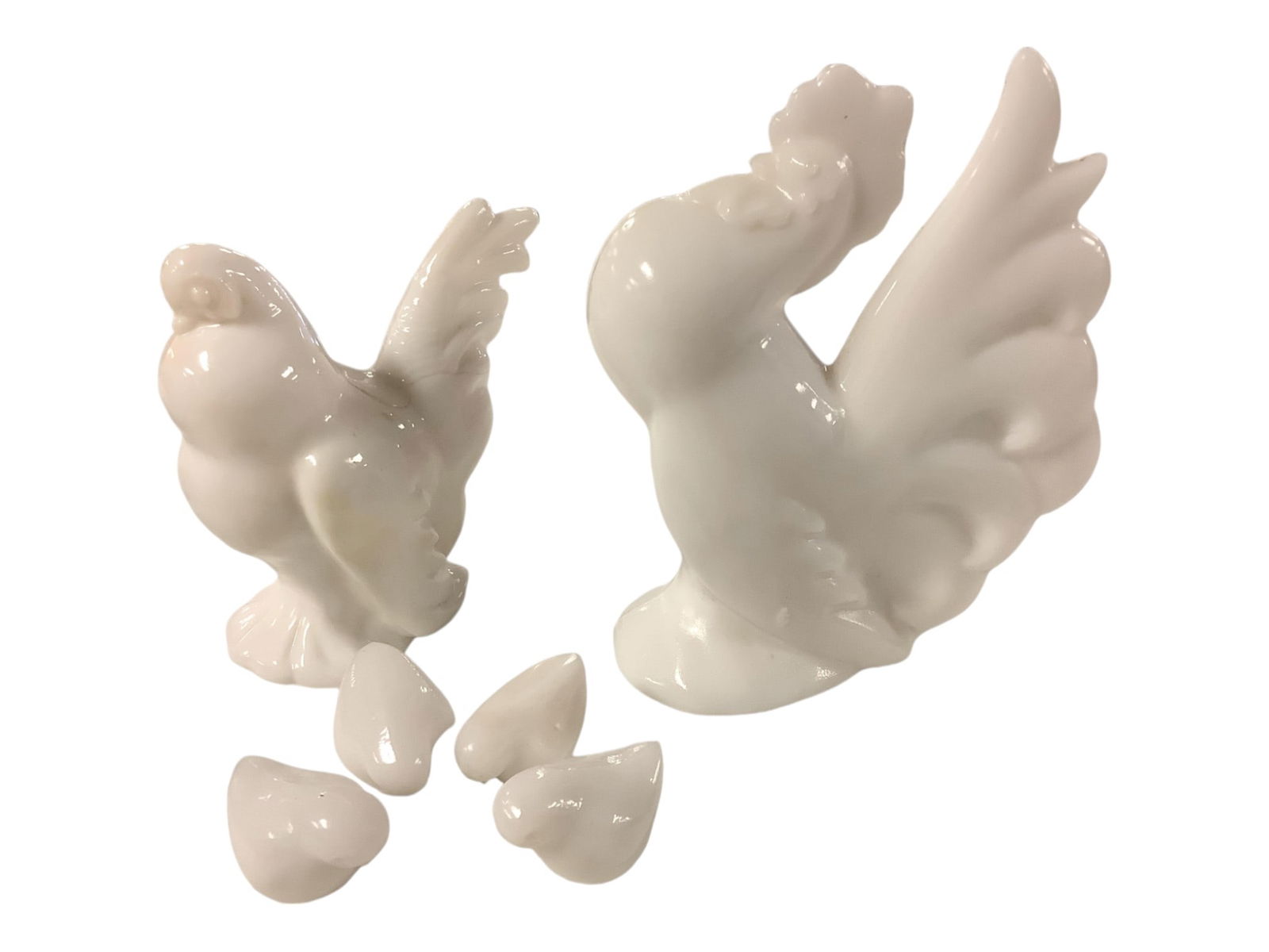 Heisey by Imperial Milk Glass Rooster, Hen and Chicks (1 of 4)