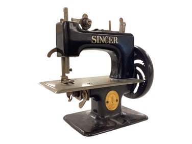 Singer 1950's Sew Handy Children's Sewing Machine #3 7"x 7"