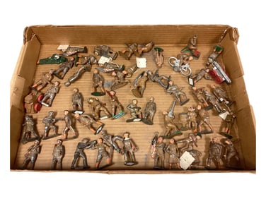 Lot of WWI Army Soldiers Some Marked Barclay Average Height is 3"