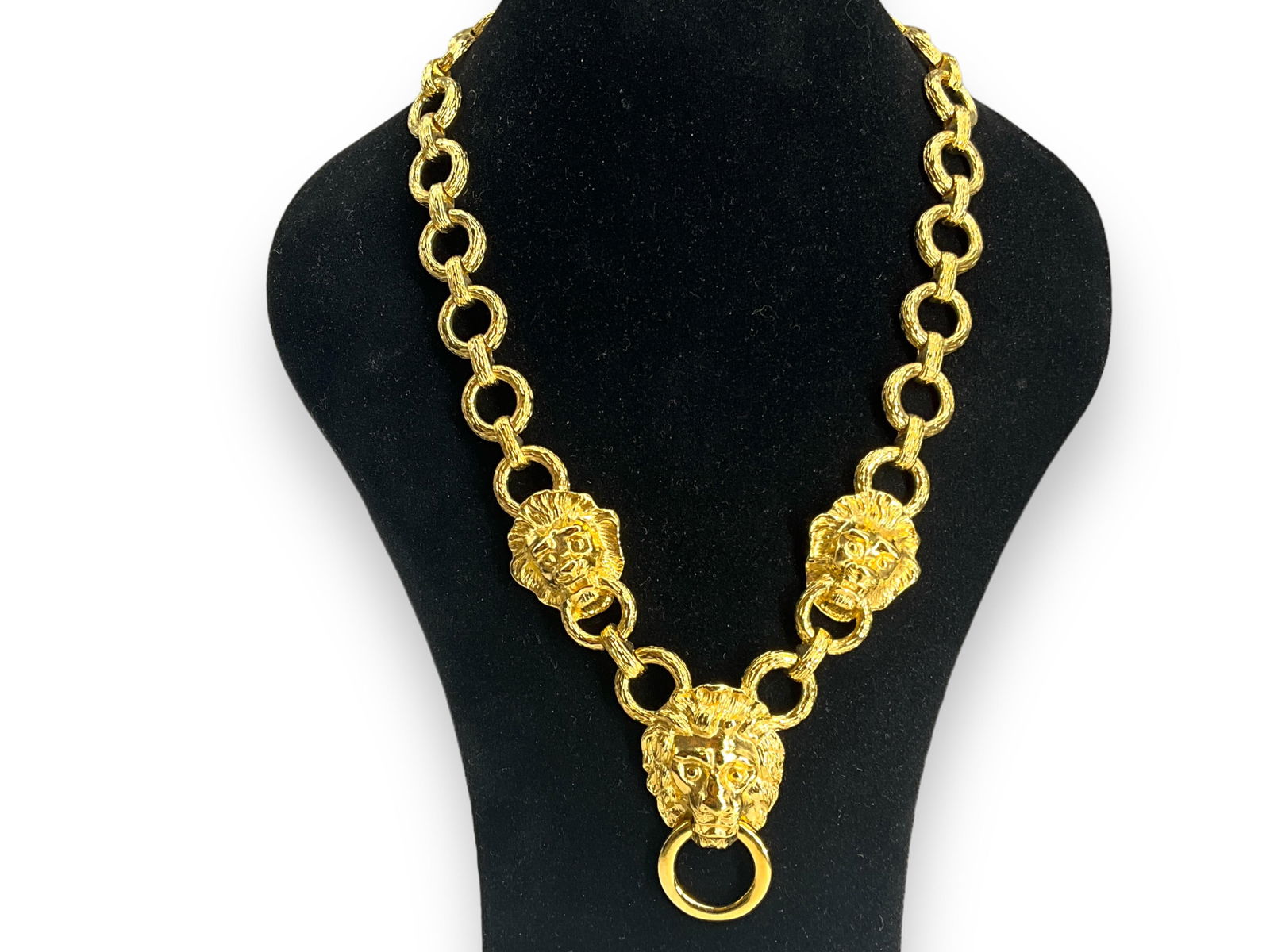 Kenneth Jay Lane Bold Lion Necklace (1 of 5)