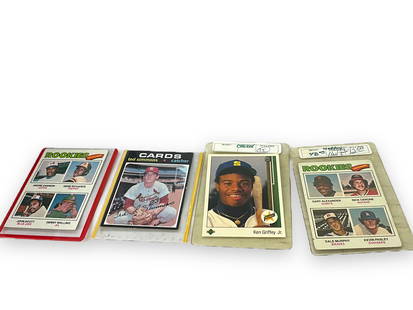(4) Baseball Trading Cards: (4) Baseball Trading Cards#1 Ken Griffey Jr. card #117 Ted Simmons #473 Rookie outfielders Card Andre Dawson, Gene Richard's, John Scott & Denny Walling & #476 Rookie Catchers Card Gary Alexander, Ric