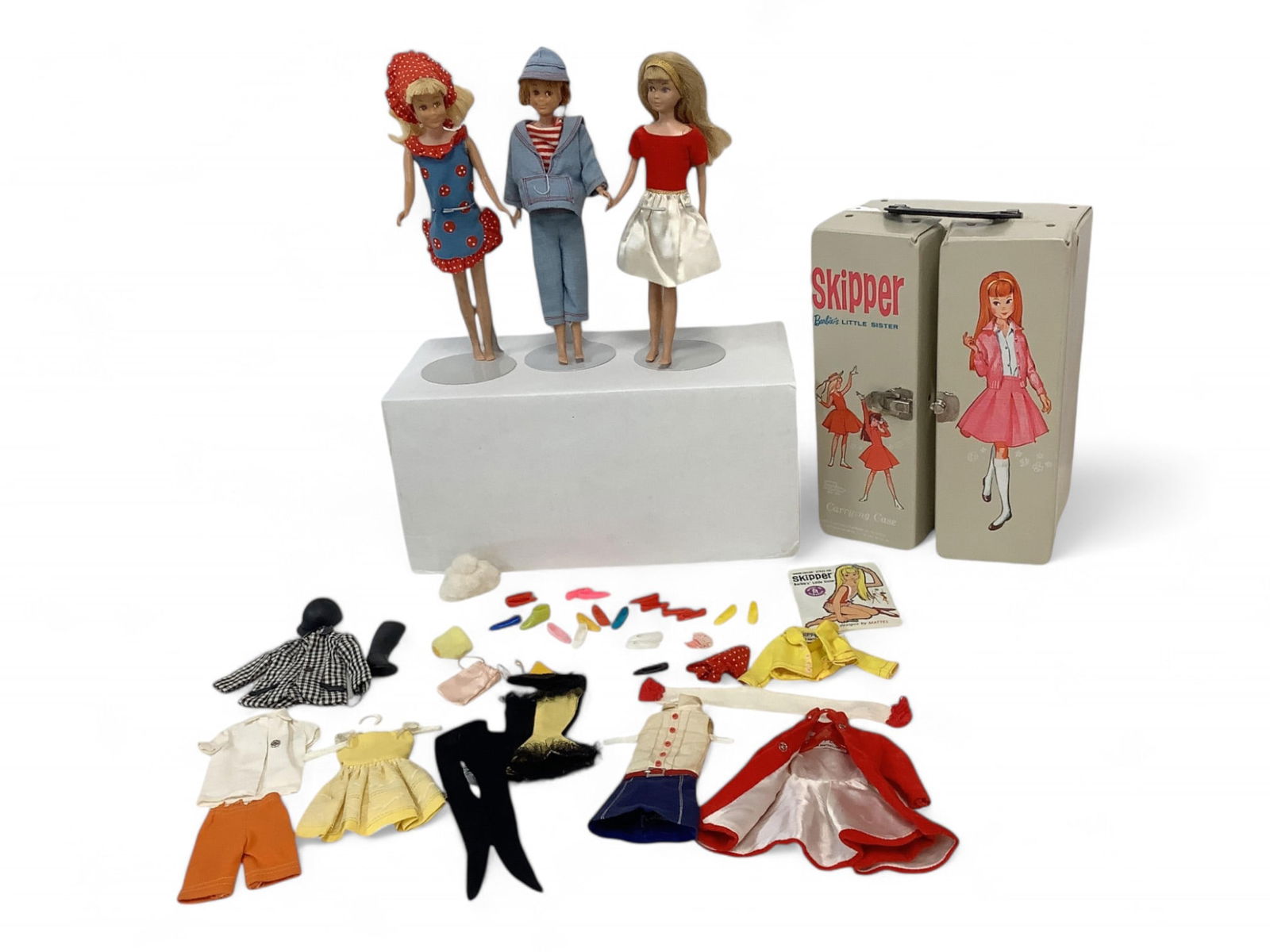 Skipper and Scooter Set With Case, Clothes & Accessories (1 of 5)