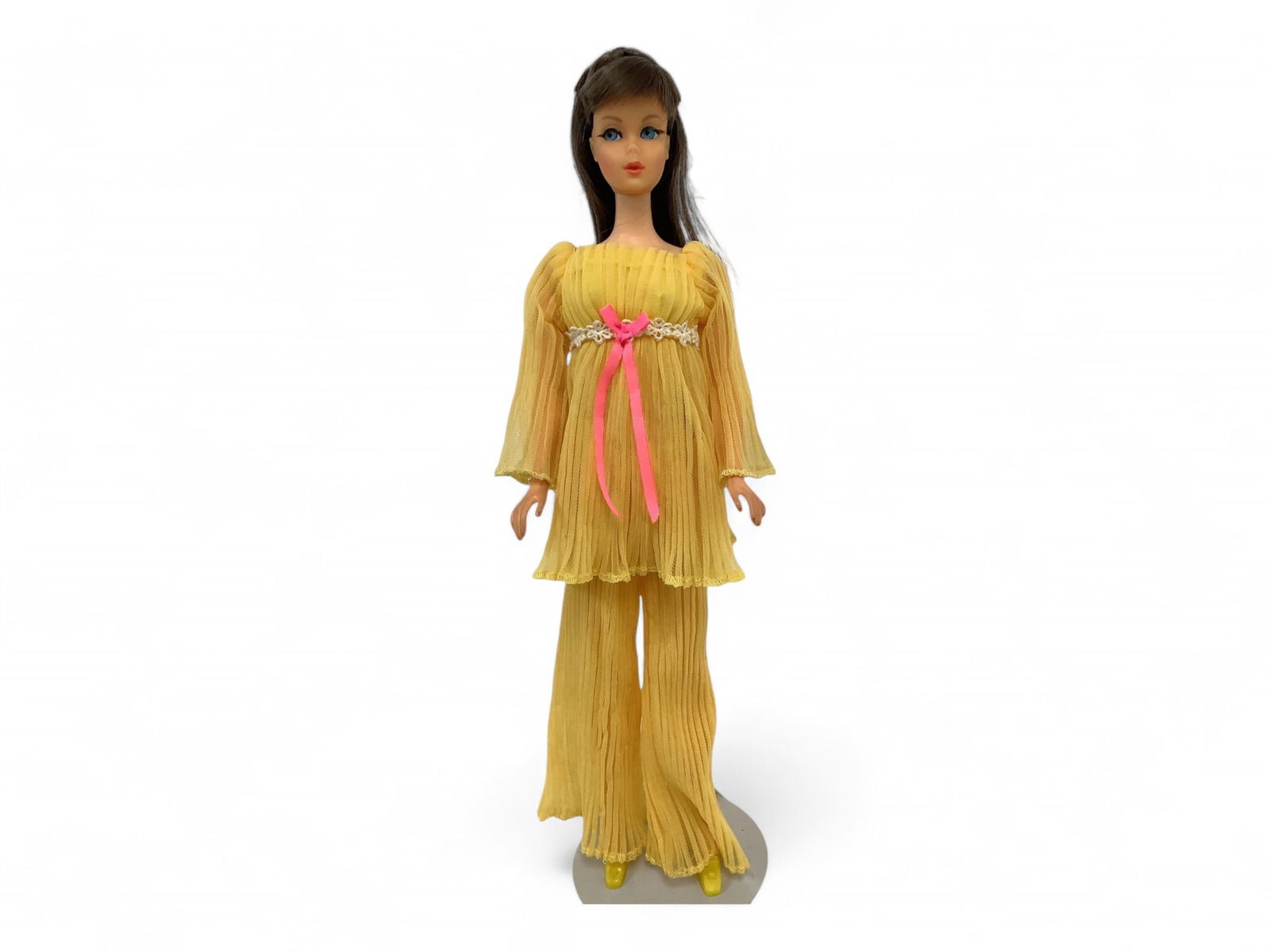 Dazzling Brownette TNT Barbie Wearing Lemon Kick (1 of 4)