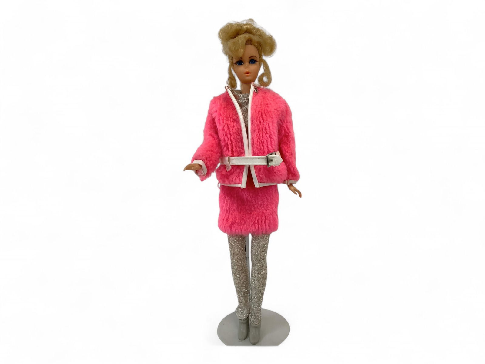 Spectacular Growin' Pretty Hair Barbie wearing Snug Fuzz Complete! (1 of 4)