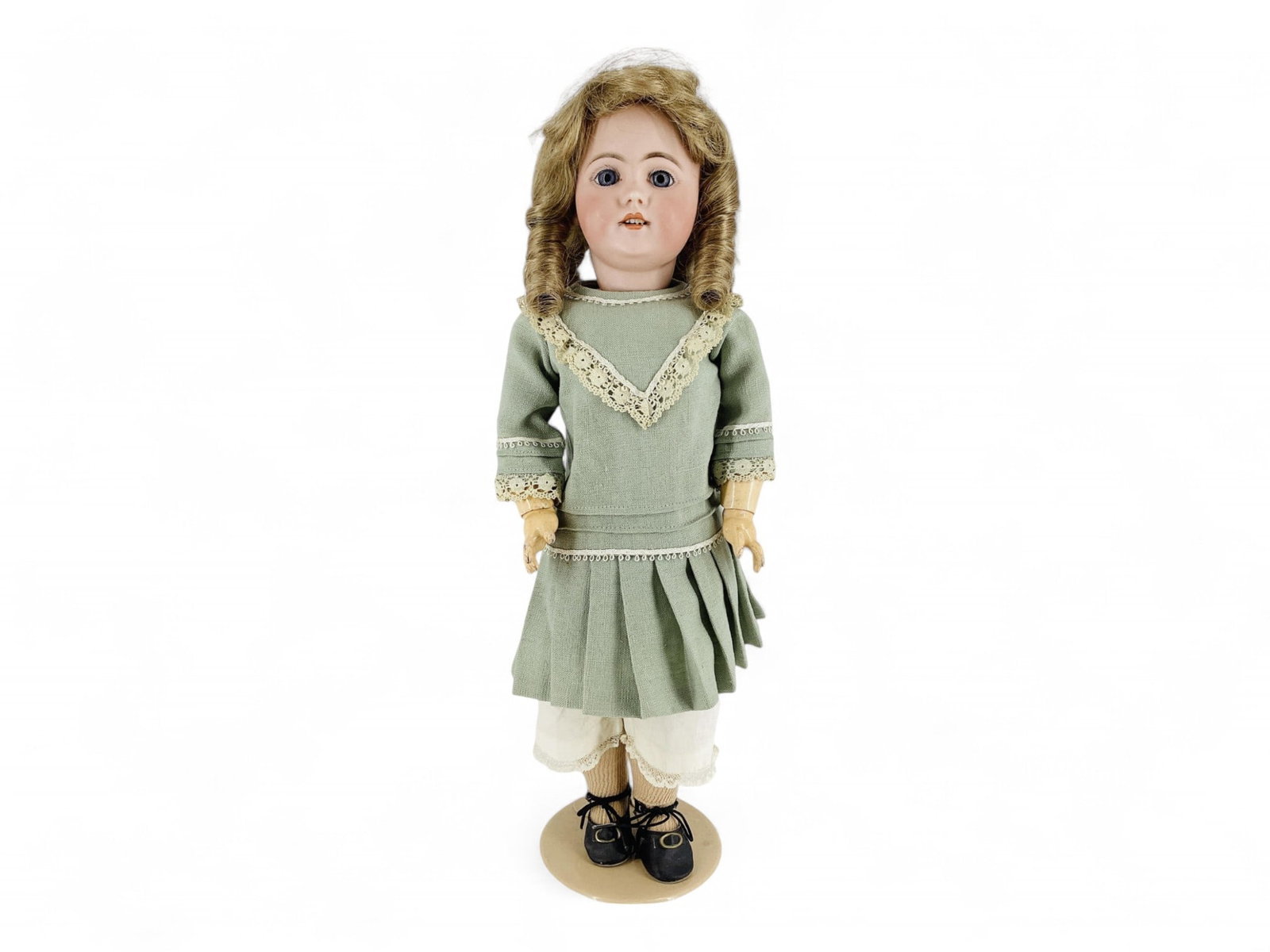 Siimon & Halbig 1009 DEP bisque socket head girl.: Siimon & Halbig 1009 DEP bisque socket head girl. 18" doll with replaced wig, glass eyes have been set, pierced ears, open mouth with teeth, on jointed composition body stamped "Germany"