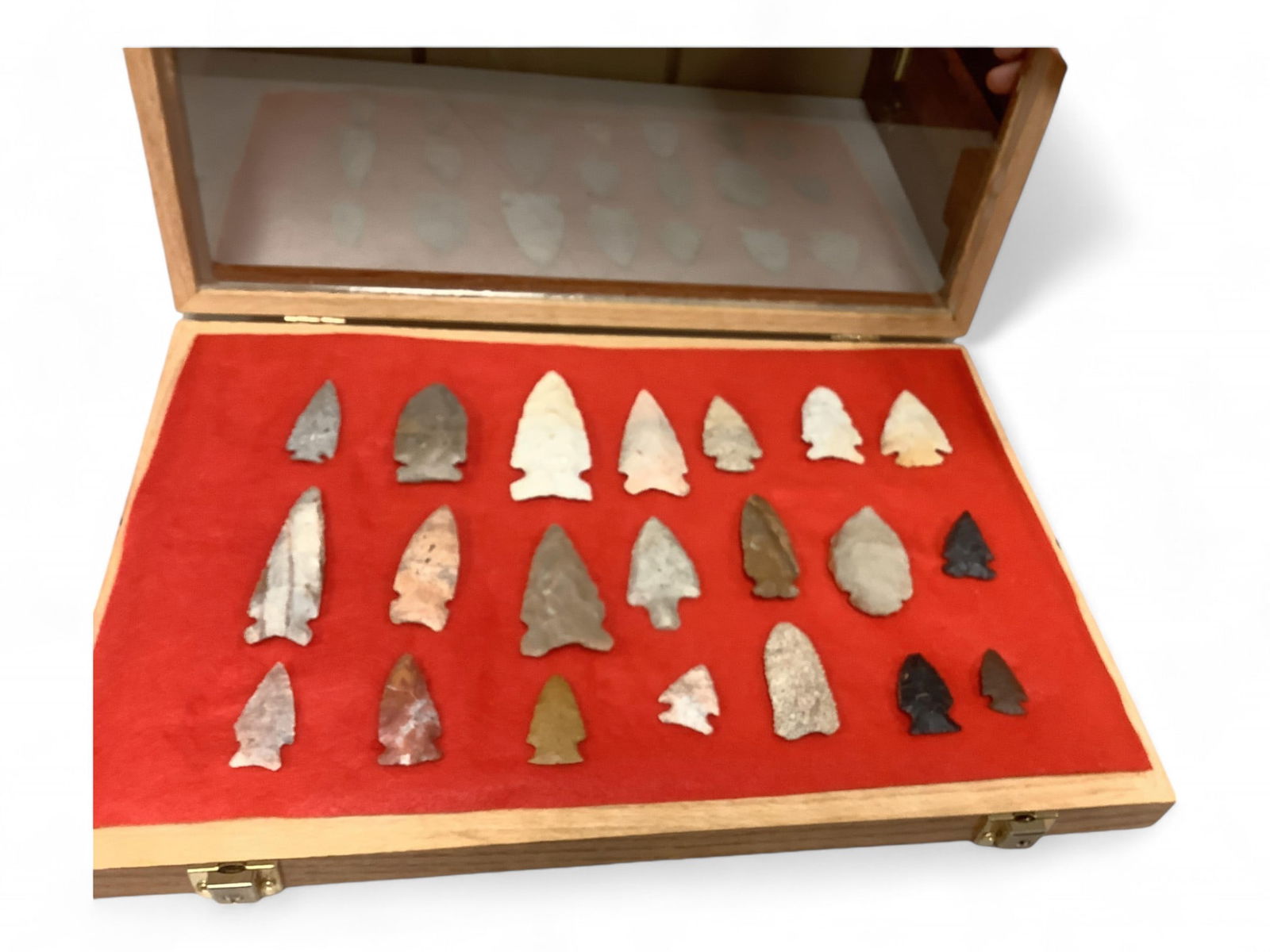 (21) Archaic Points (1 of 2)