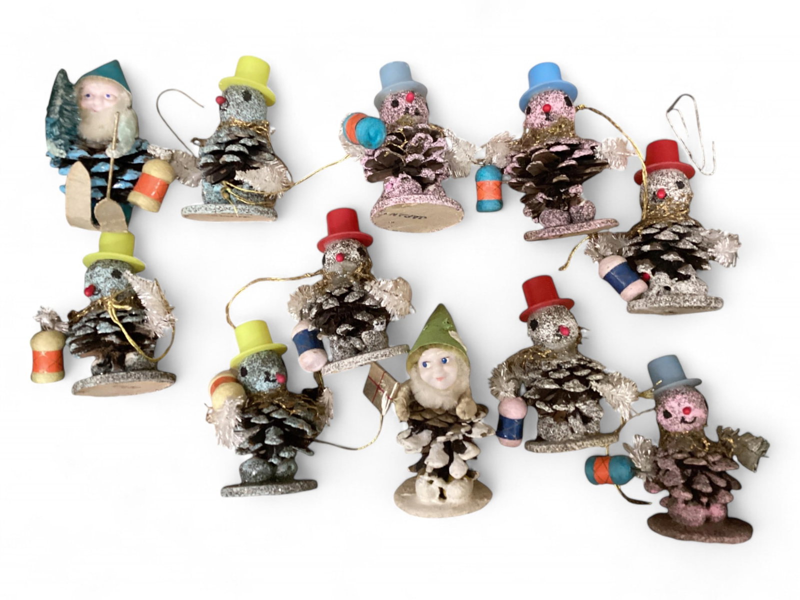 Vintage Christmas Pine Cone People: Vintage Christmas Pine Cone People They are marked Japan on the bottom