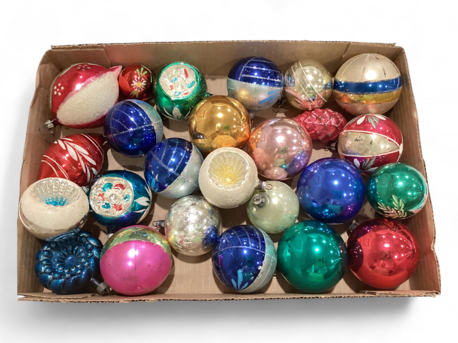 Assorted Christmas Ornaments (1 of 2)