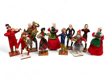 10 Handmade Carolers .