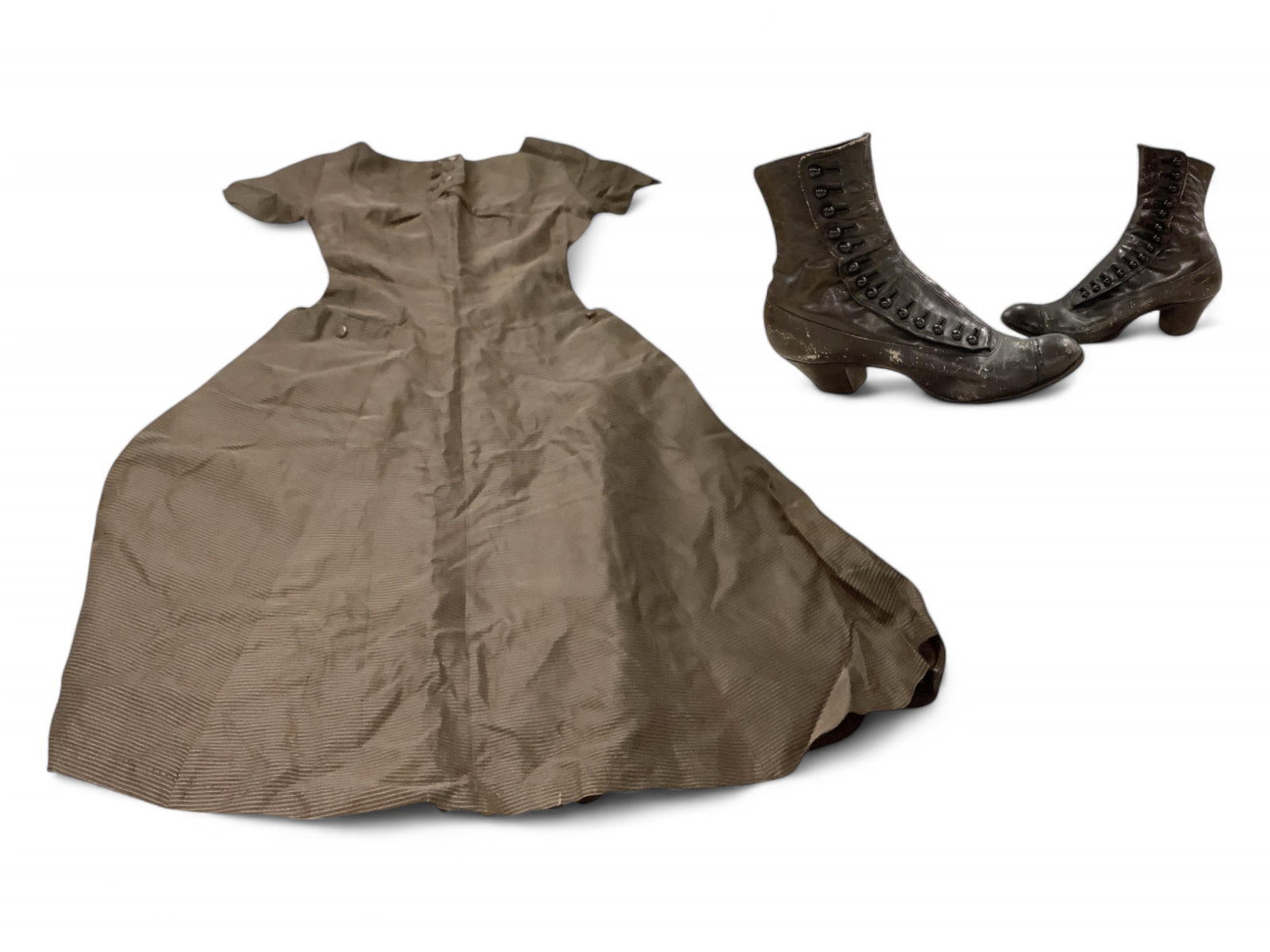 Vintage Dress and Boots: Vintage Dress and Boots Dress is size 7, boot size could not be found. Wear on boots, see photo.