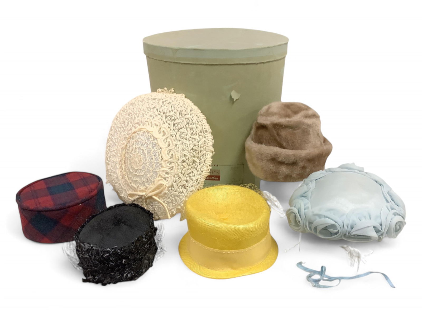 1950s Penney's Marathon Hat Box and (6) Designer Hats (1 of 7)