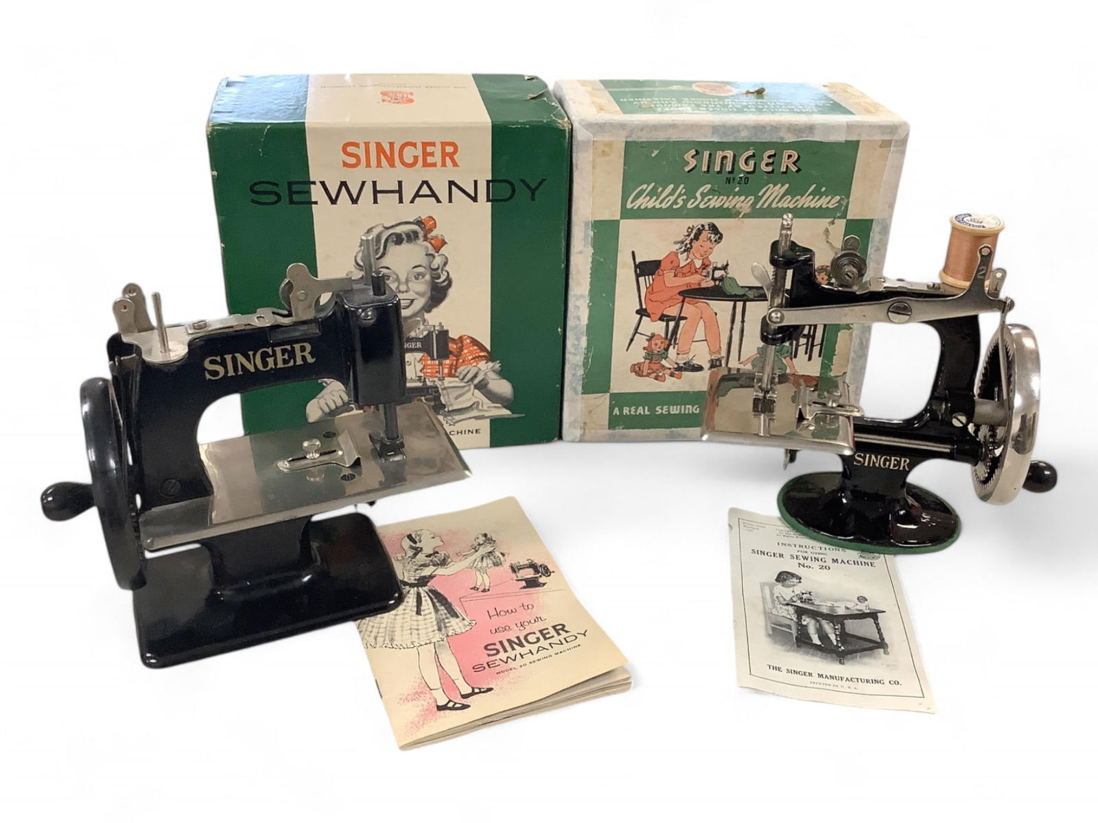 Singer Child's Sewing Machine Model 20 (2) (1 of 5)