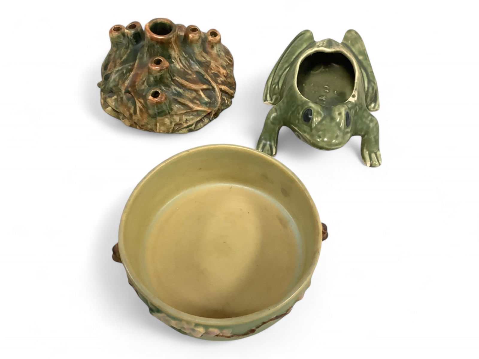 Weller Pottery Woodcraft Tree Stump Flower Frog, Vintage McCoy Frog Planter, Roseville Pottery Apple (1 of 4)