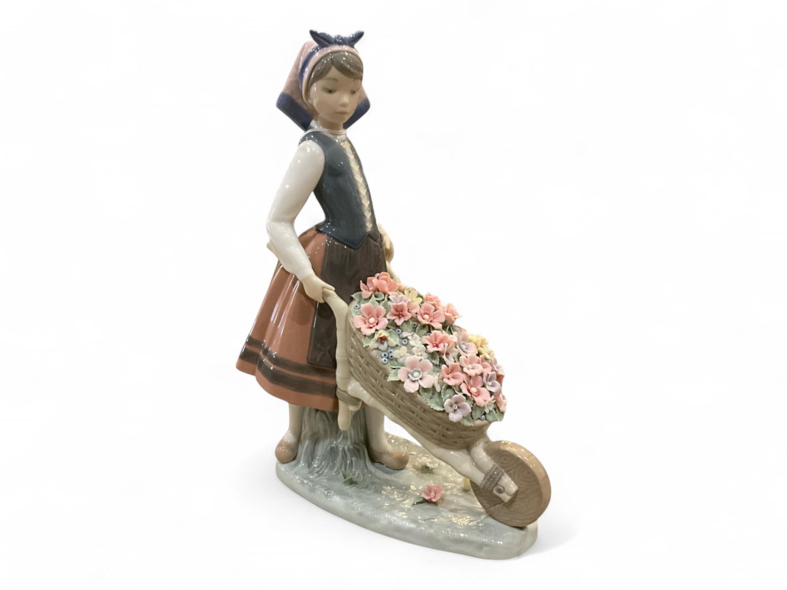 Lladro Figurine "A Barrel of Blossoms" 1419 10 in. (25.4 cm.): Lladro Figurine "A Barrel of Blossoms" 1419 10 in. (25.4 cm.)