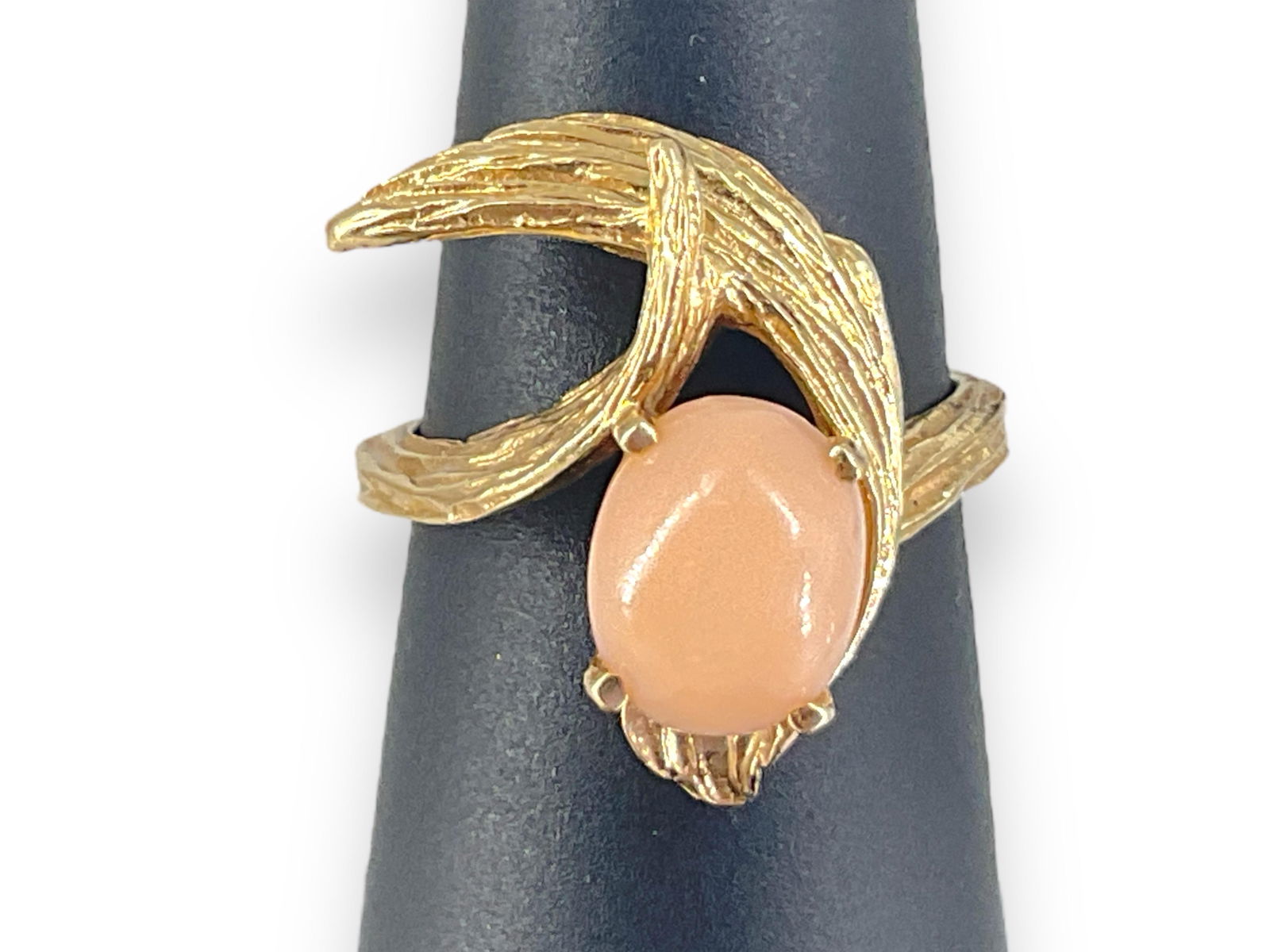 14kt Gold and Coral Cabochon Ring (1 of 6)