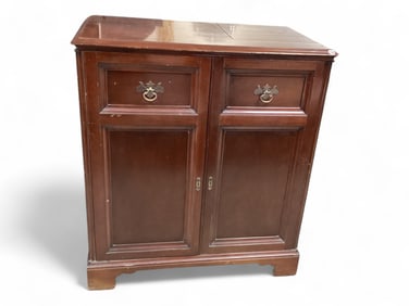 Magnavox "The American" Tube Tv/Radio/Record Player in a Mahogany Cabinet 40" H x 36" W x 20 1/2" D