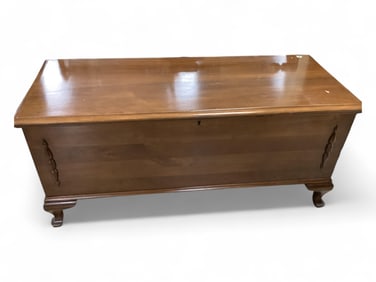 Walnut Cedar Lined Blanket Chest 20 3/4 x 47 1/2 x 20 1/2 in. (52.7 x 120.7 x 52.1 cm.)