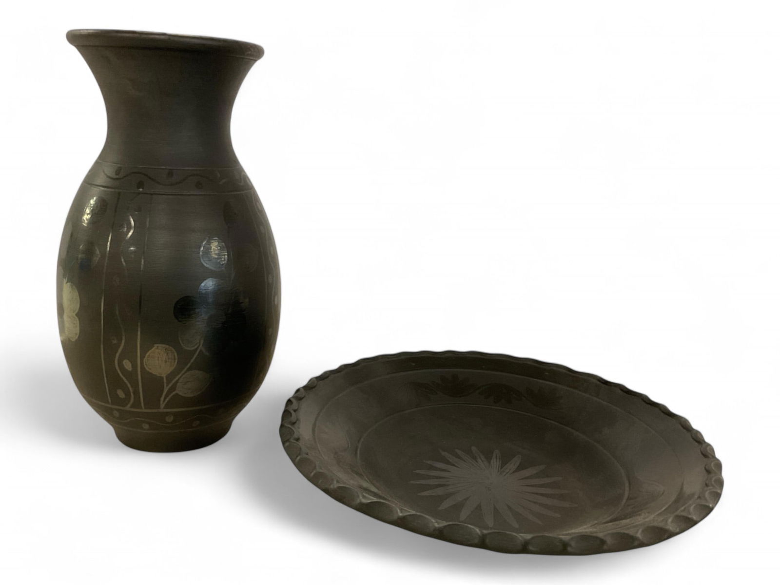 Vintage Black Pottery (1 of 4)