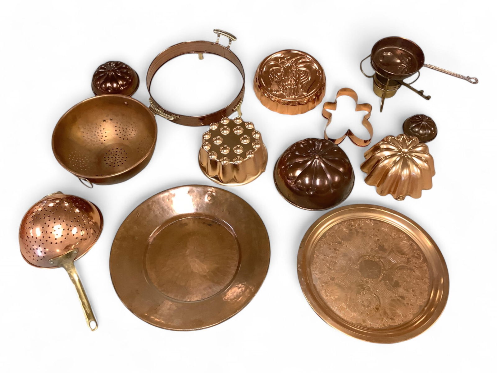 Copper Kitchen Items Smallest item measures 3.5" diameter and largest measures 13" diameter. (1 of 2)