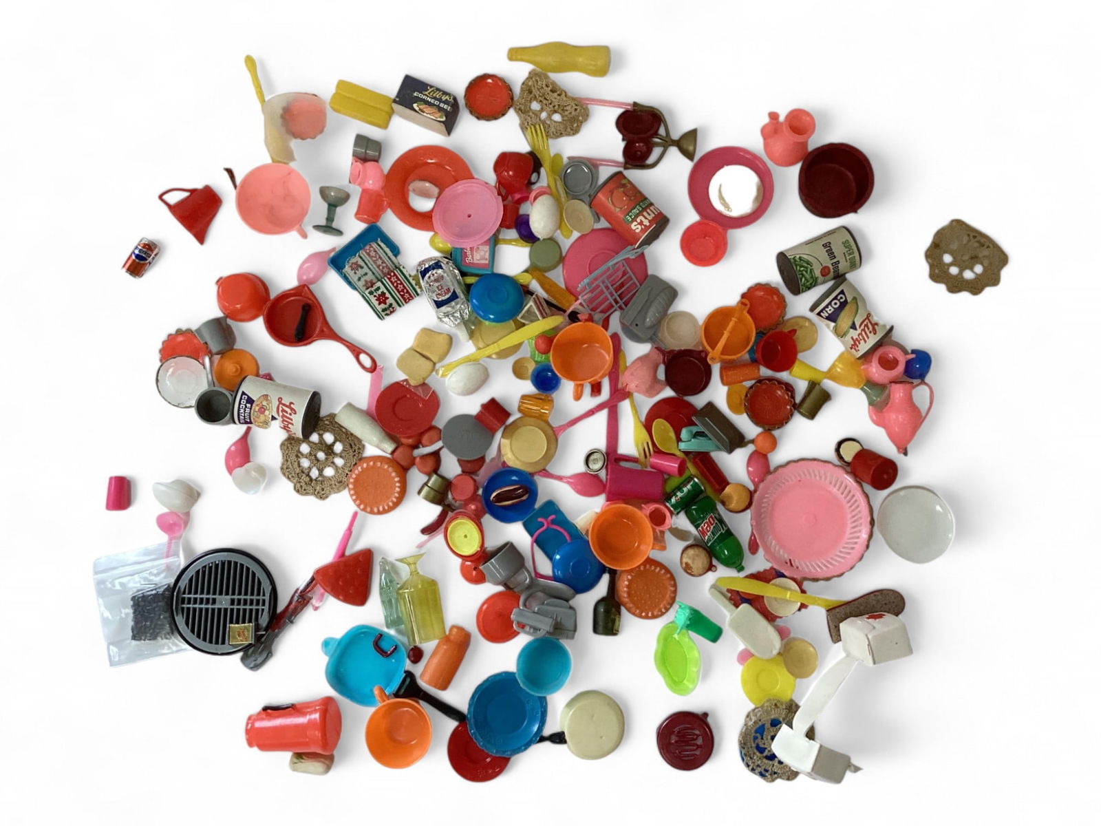 Large Assortment of Vintage Kitchenware for Barbie and Friends (1 of 5)