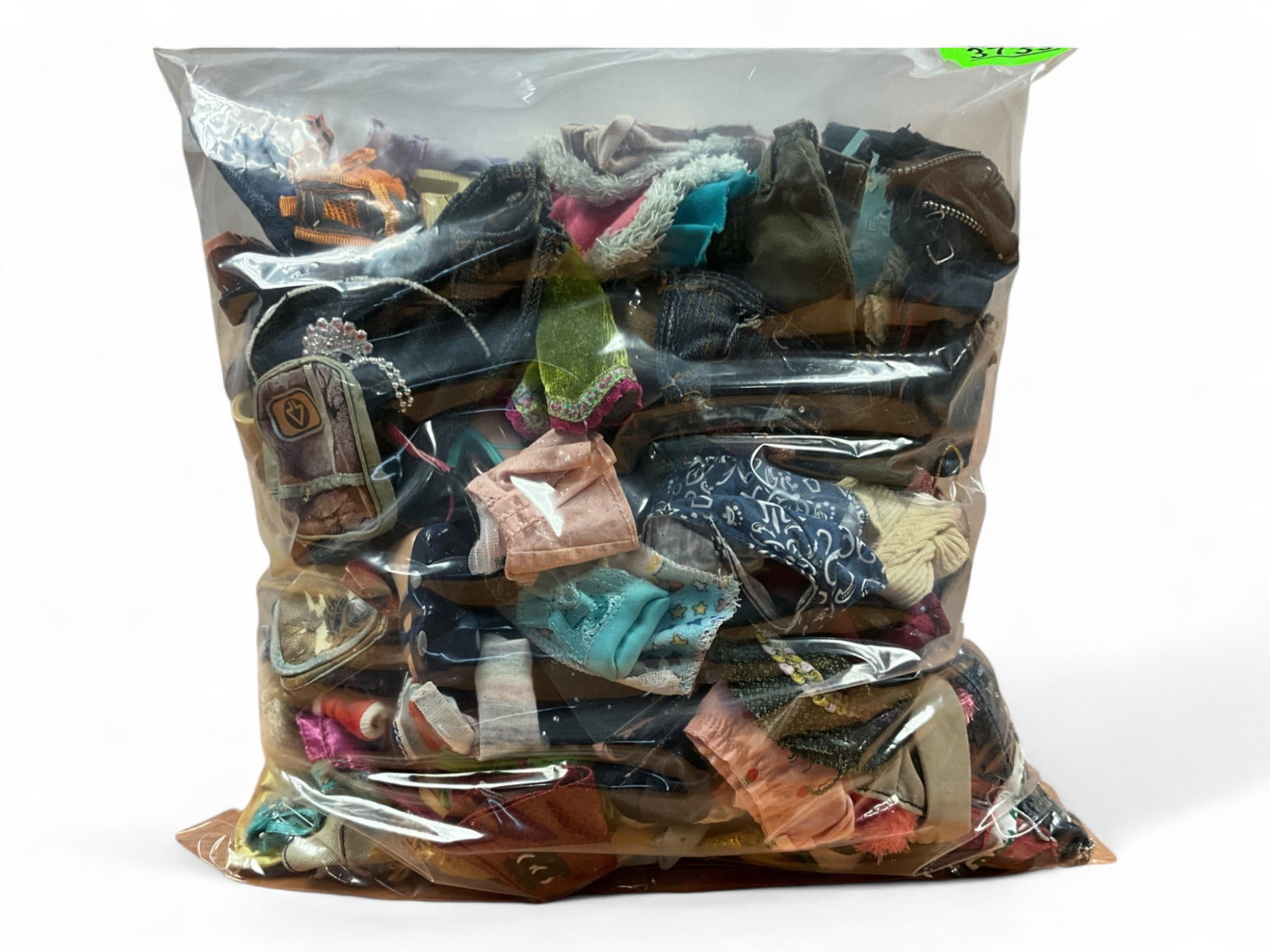 Bratz Dolls Grab Bag Mystery Lot of Fashions & More: Bratz Dolls Grab Bag Mystery Lot of Fashions & More Fashions may include articles of clothing and accessories for other similar sized dolls as well.