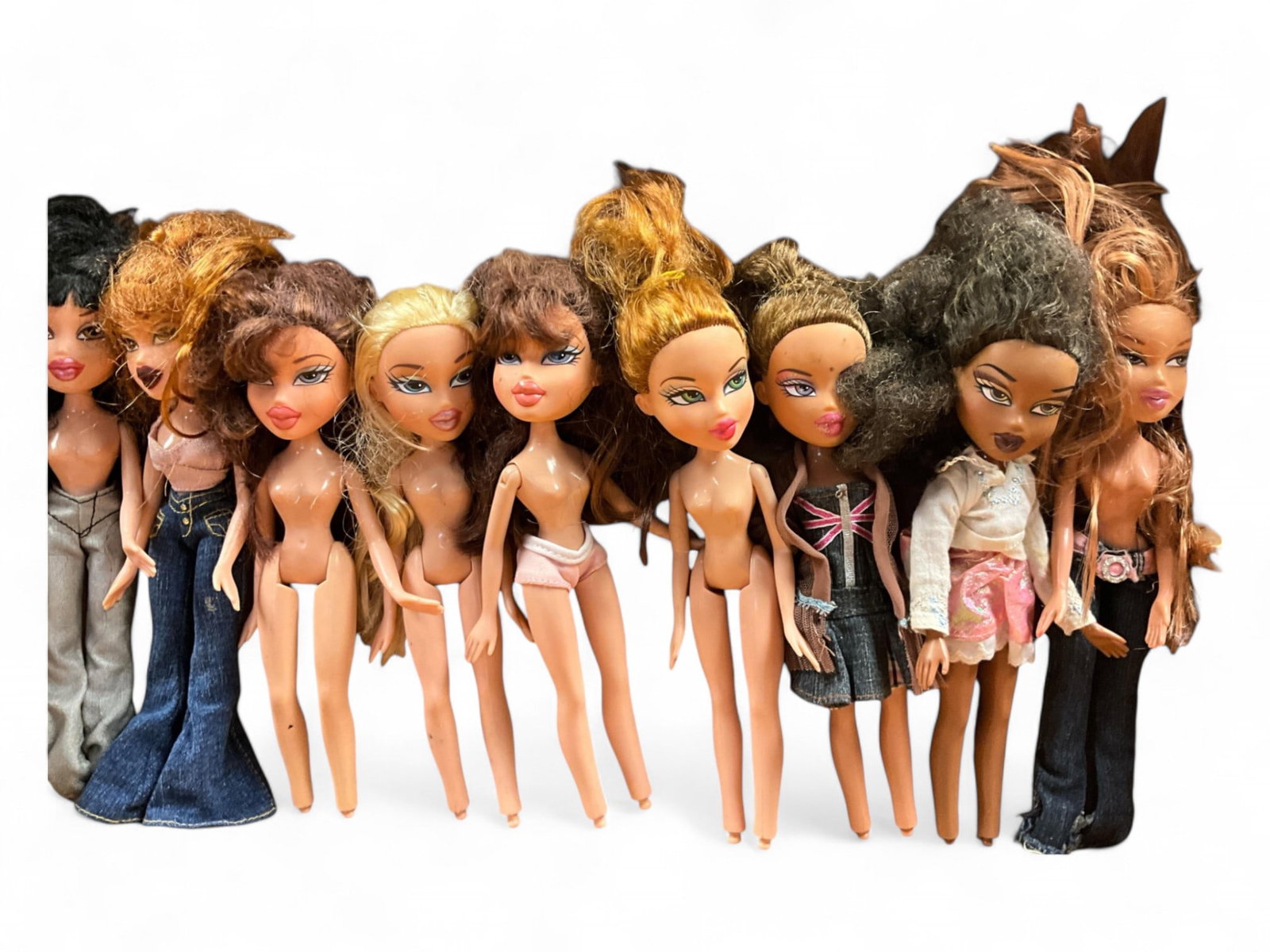 (9) OOB Bratz Dolls: (9) OOB Bratz Dolls