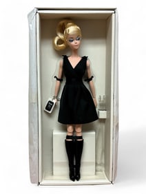 2016 Silkstone Barbie Fashion Model "Classic Black Dress" Gold Label Collection DKN07 /10000