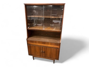 Mid Century Hutch 66 3/4 x 37 1/2 x 15 1/2 in. (169.5 x 95.3 x 39.4 cm.)