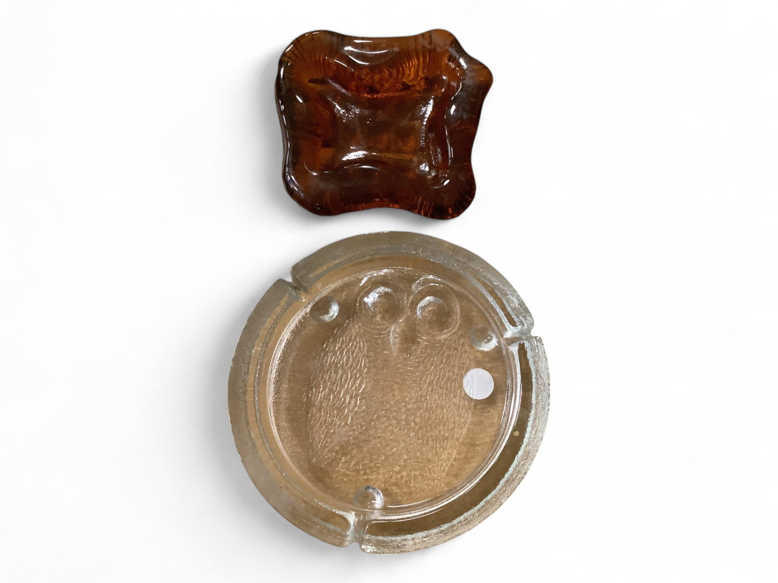 Freeform Amber Bowl / Ashtray and Blenko Owl Ashtray: Freeform Amber Bowl / Ashtray and Blenko Owl Ashtray Owl ashtray has a 9.75" diameter