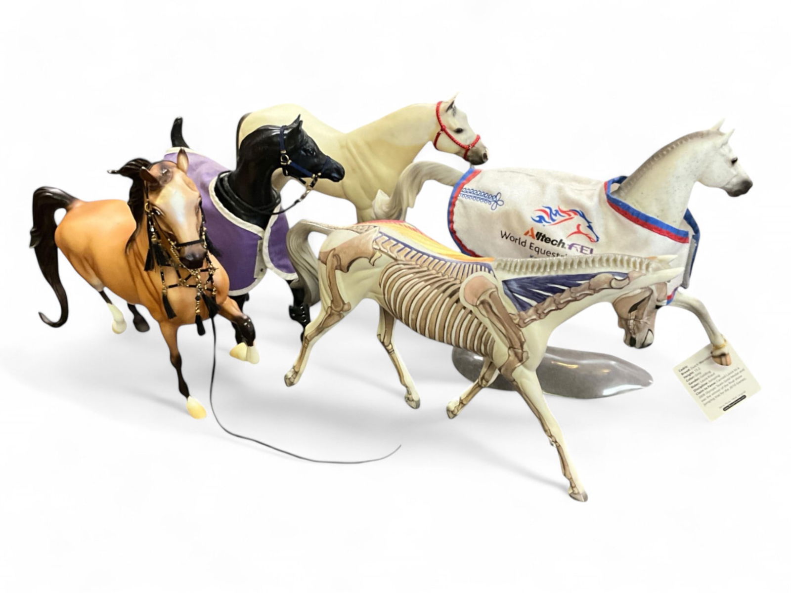 (5) OOB Breyer Horses (1 of 5)