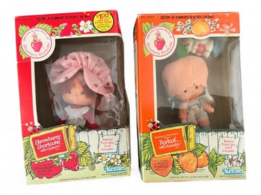 (2) 1982 Strawberry Shortcake and Apricot by Kenner