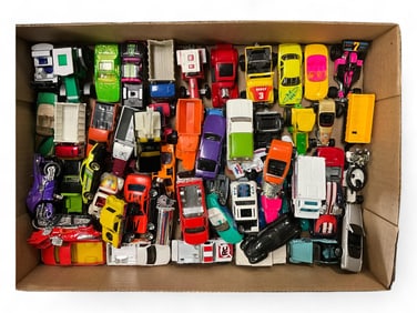 Lg Assortment of Die-Cast Hot Wheels & Hot Wheels Style Vehicles