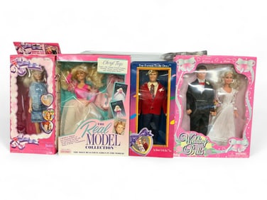 (4) Pop Culture Fashion Dolls