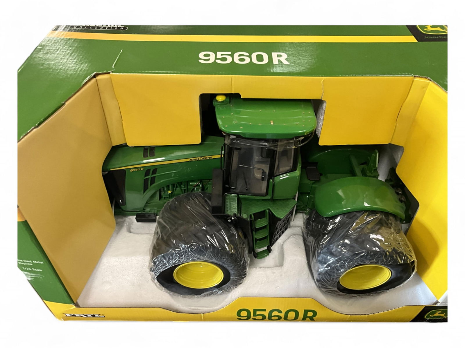 John Deere Prestige Collection 9560-R Tractor by ERTL 1/16 Scale (1 of 3)