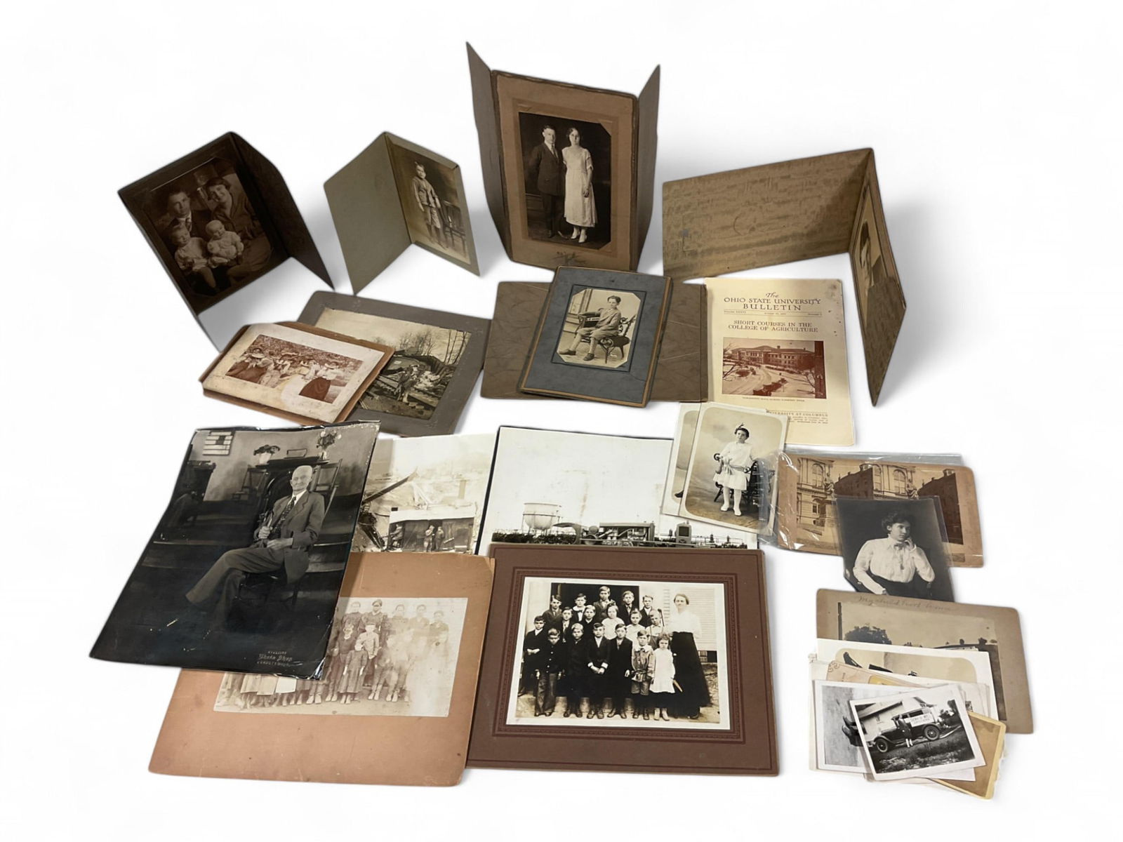 Misc Vintage Photos of various sizes (1 of 3)