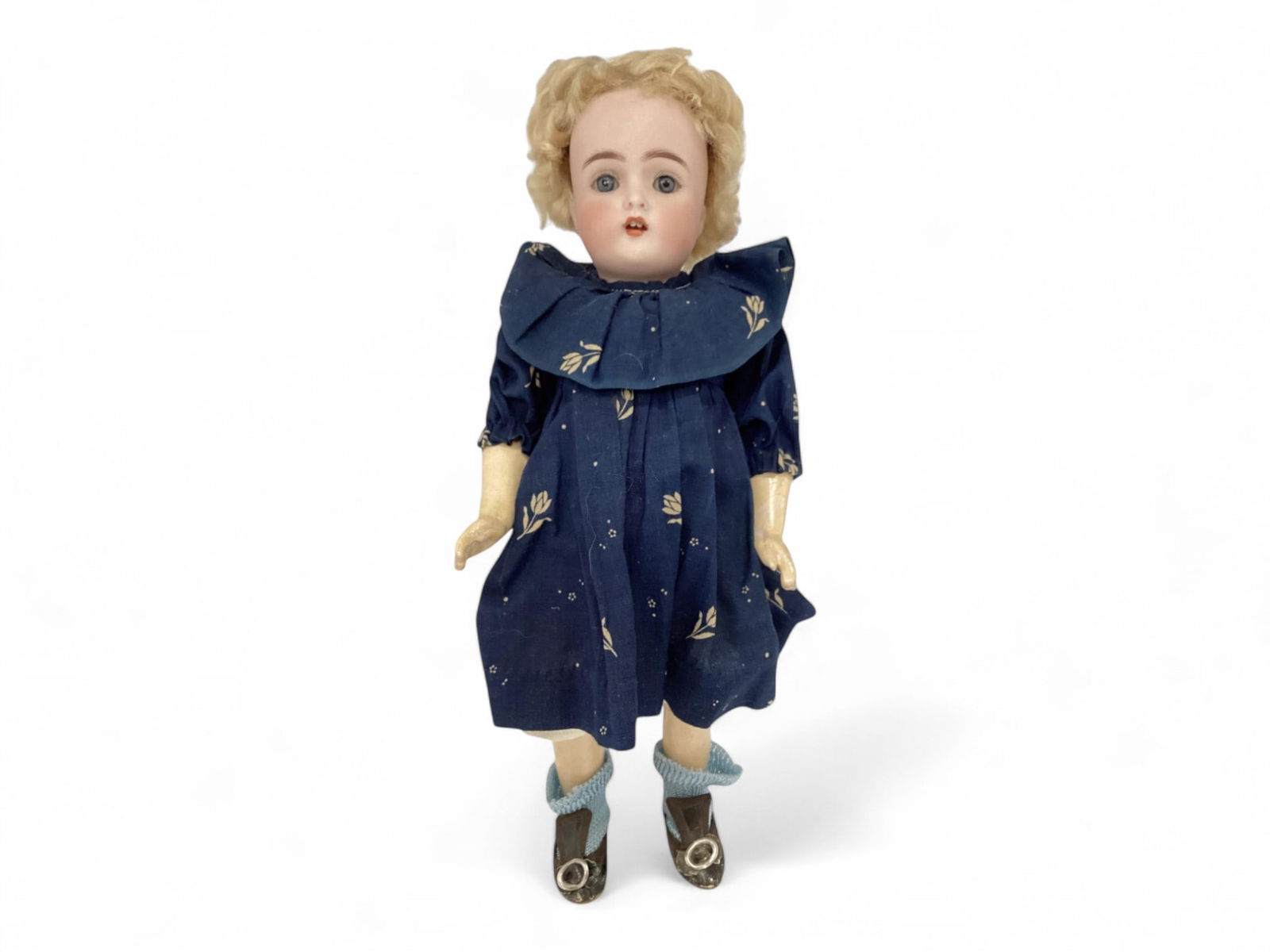Halbig K&R bisque socket head girl.