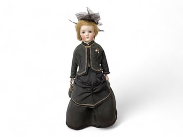 German bisque shoulder head Fashion Lady.