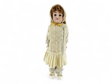 Kestner 154 bisque shoulder head girl.