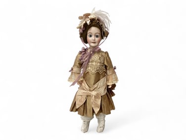 A. Lanternier & Cie "Favorite" bisque socket head character.