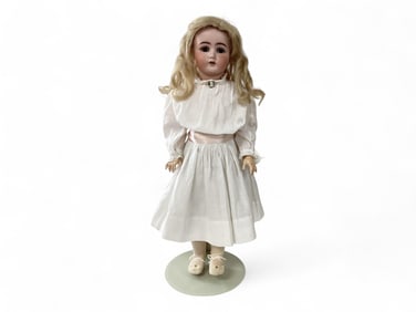 Gans & Seyfarth bisque socket head child.