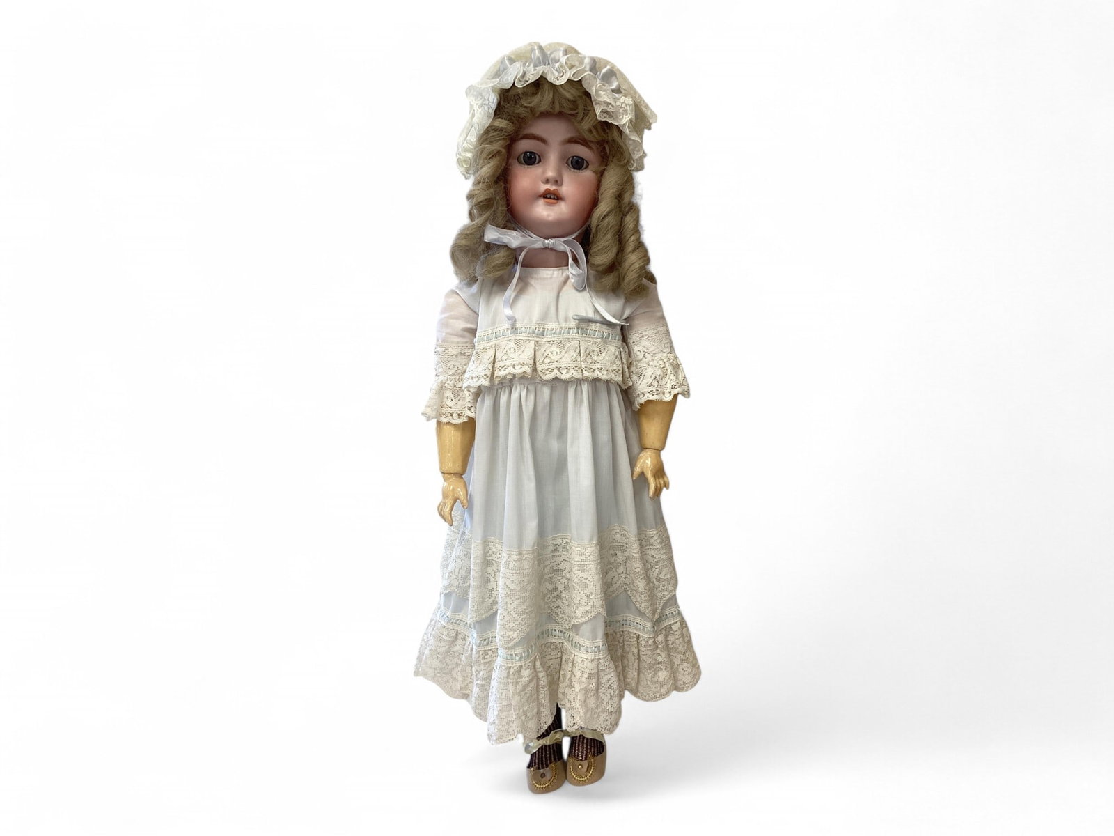 28" Bergmann/ Simon & Halbig Bisque Socket Head Doll: 28" Bergmann/ Simon & Halbig Bisque Socket Head Doll Bisque is good, no cracks or chips, there are hairs in glue residue around old wig line. Pate not removed. Open mouth with teeth, sleep eyes with p