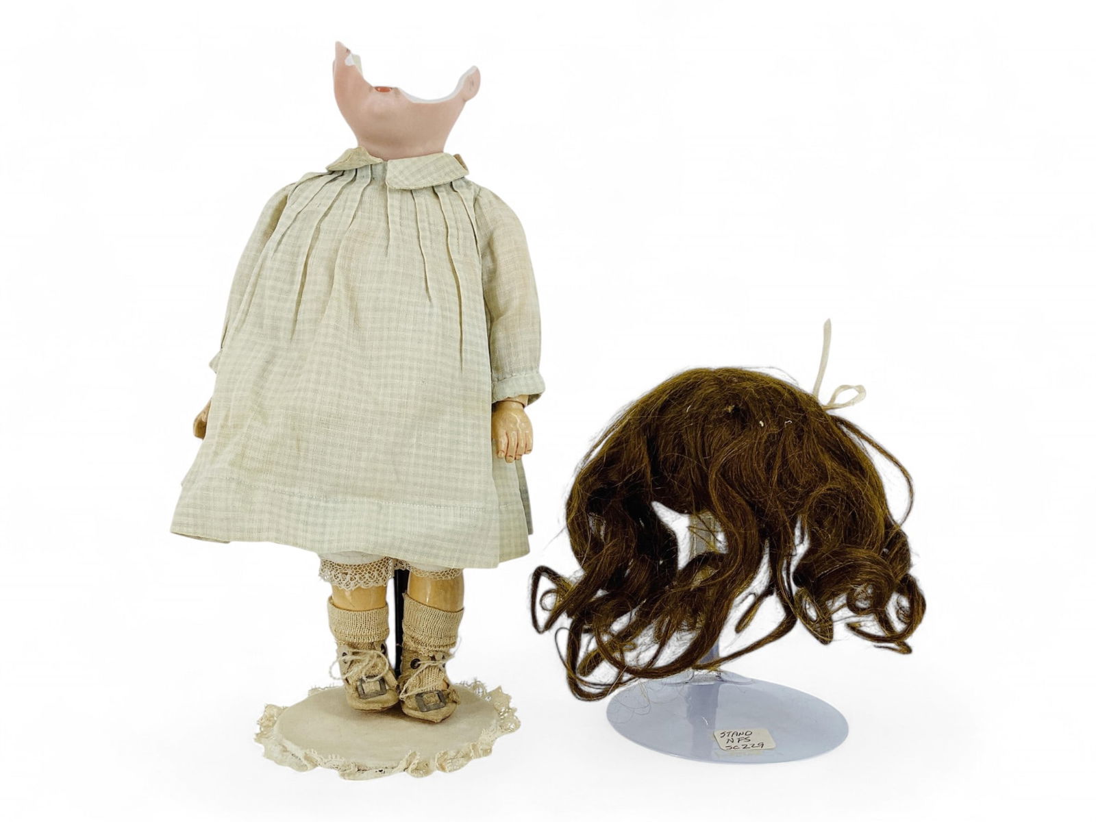 Kestner 174 bisque socket head girl. (1 of 5)